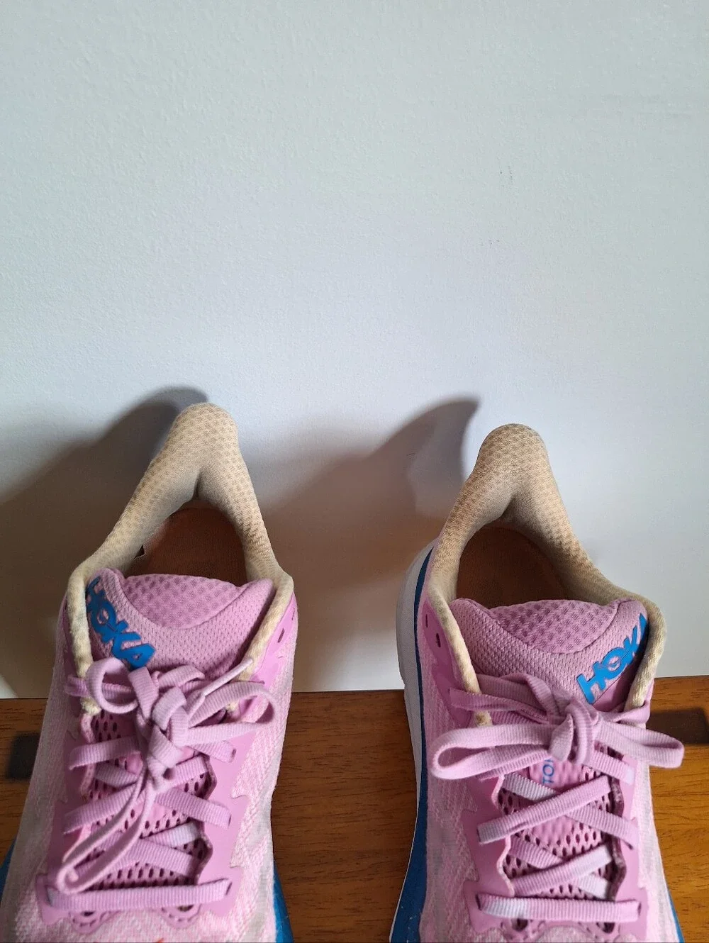 Hoka Clifton 9 Women's Cyclamen / Sweet Lilac Size 9B